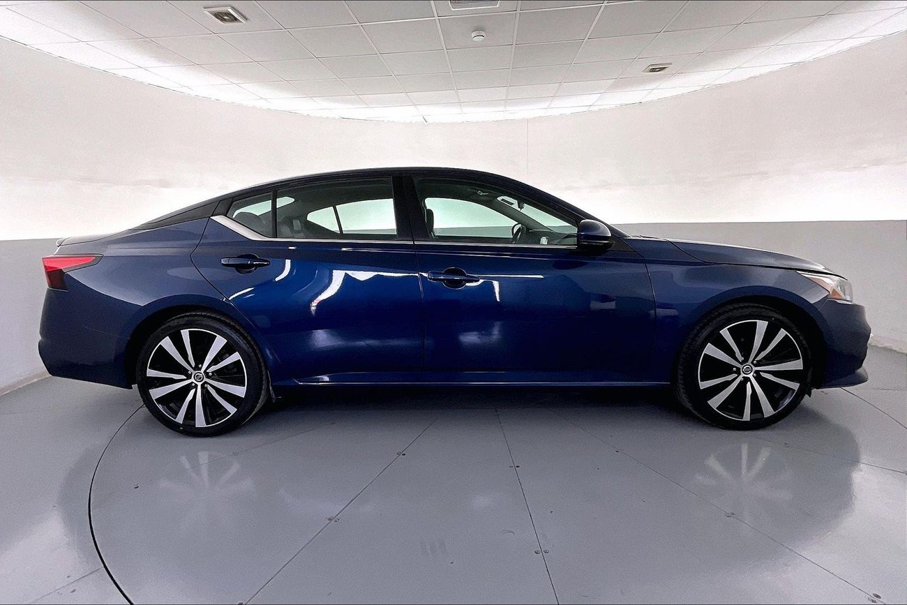 Nissan Sunny SV | 1 year free warranty | 0 Down Payment