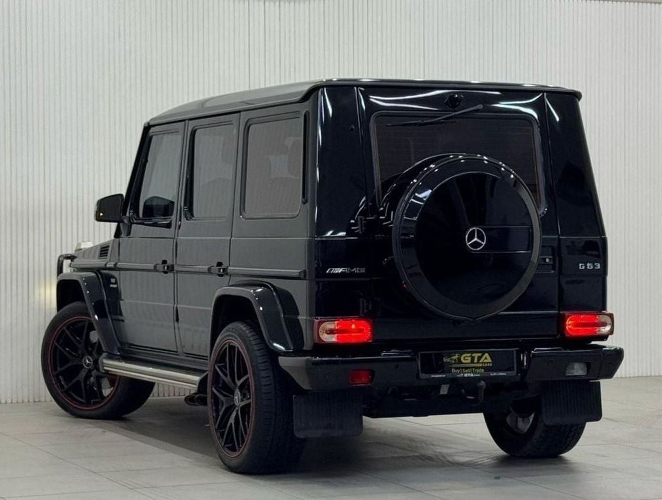 Mercedes-Benz G 63 AMG Std 5.5L 2016 Mercedes Benz G63 AMG 463 Edition, Service History, Carbon Fiber Package, GCC