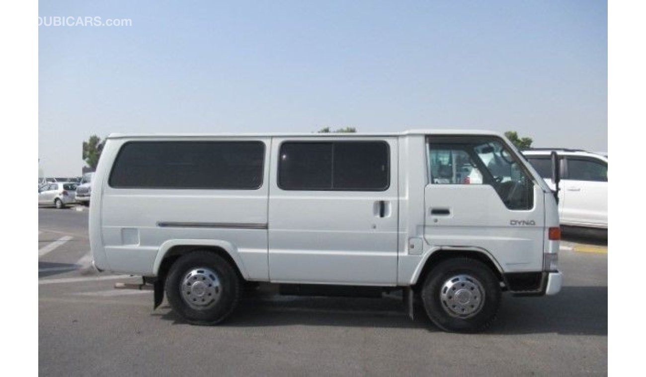 تويوتا داينا Toyota Dyna Van Right Hand Drive (Stock PM 830)