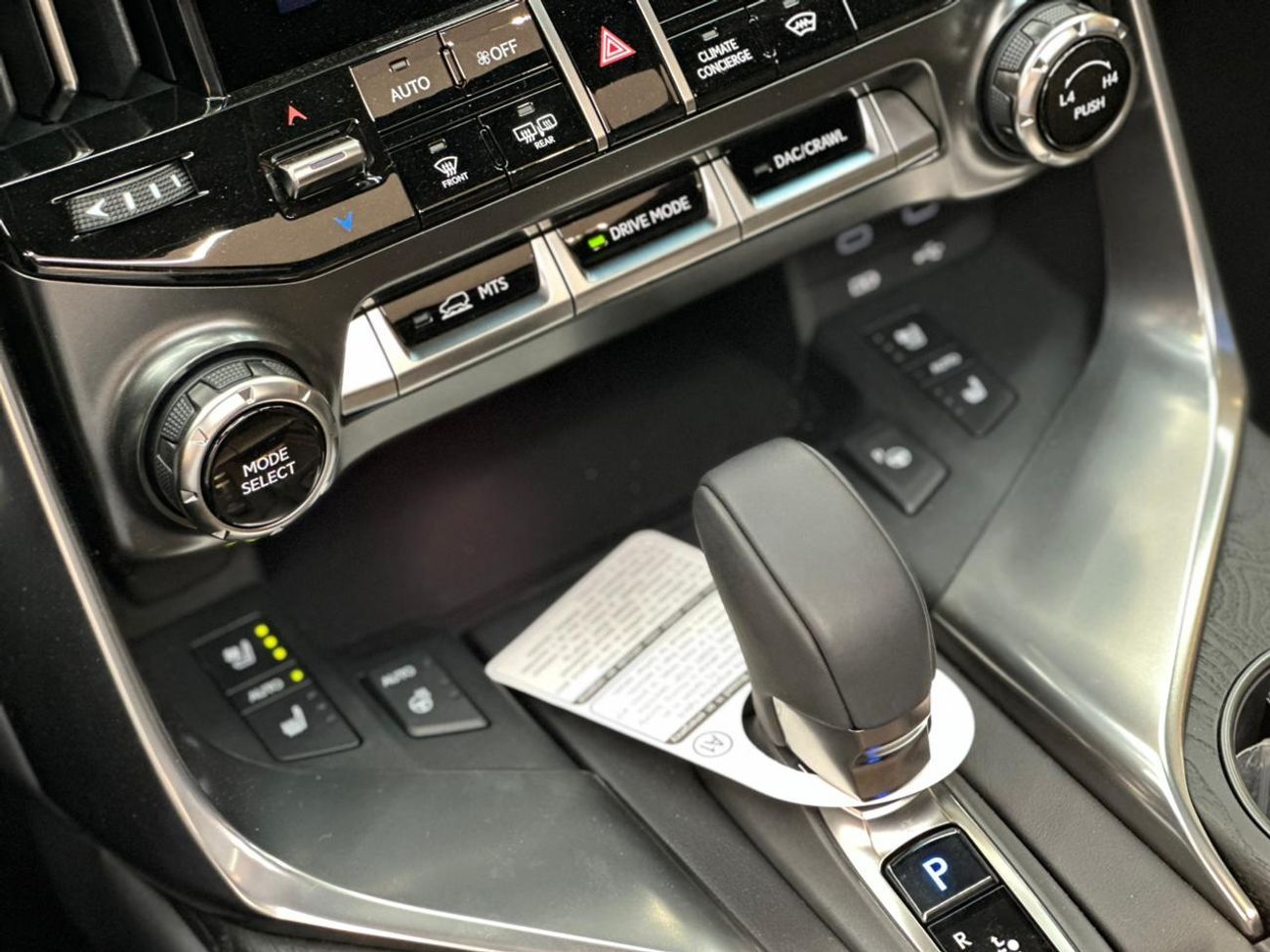 لكزس LX 700h Brand New LX700h Overtrail In Stock