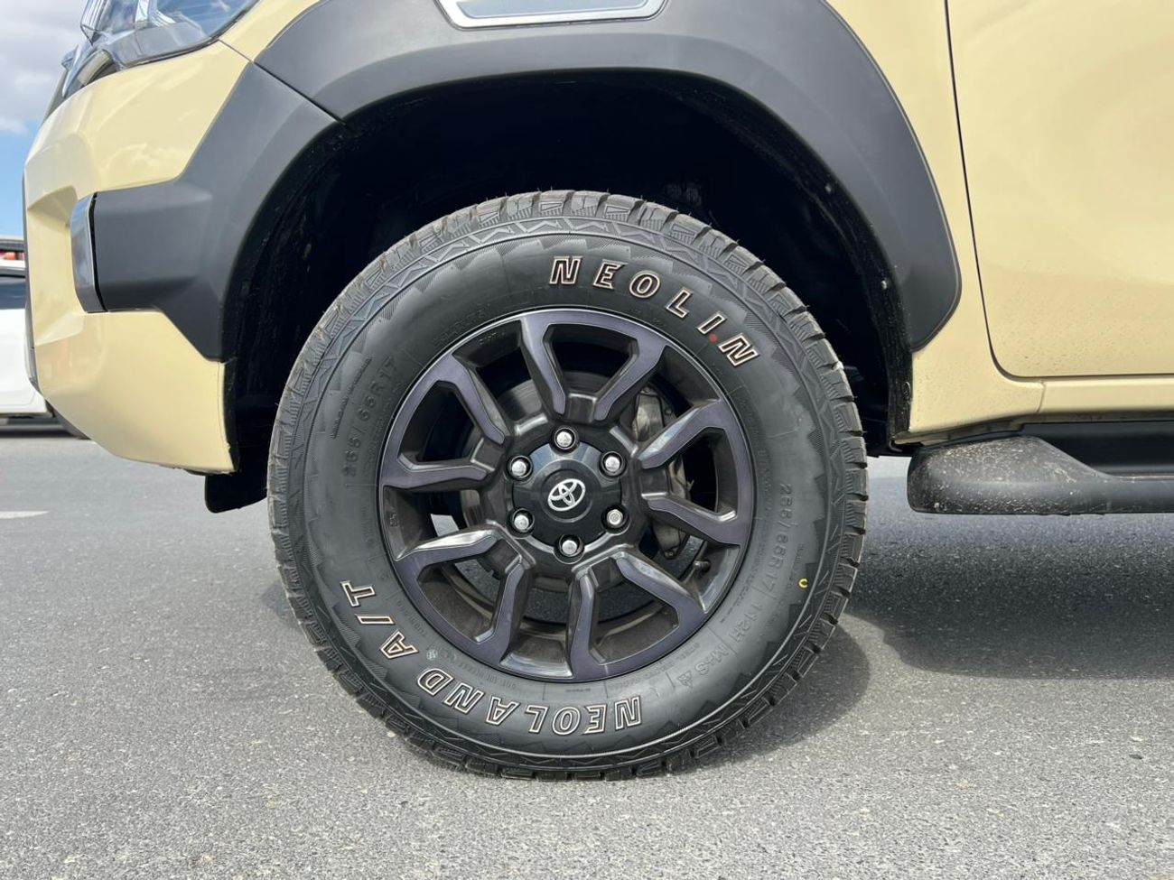 تويوتا هيلوكس The Toyota Hilux is a legendary, tough, and versatile pickup truck known for reliability, available 