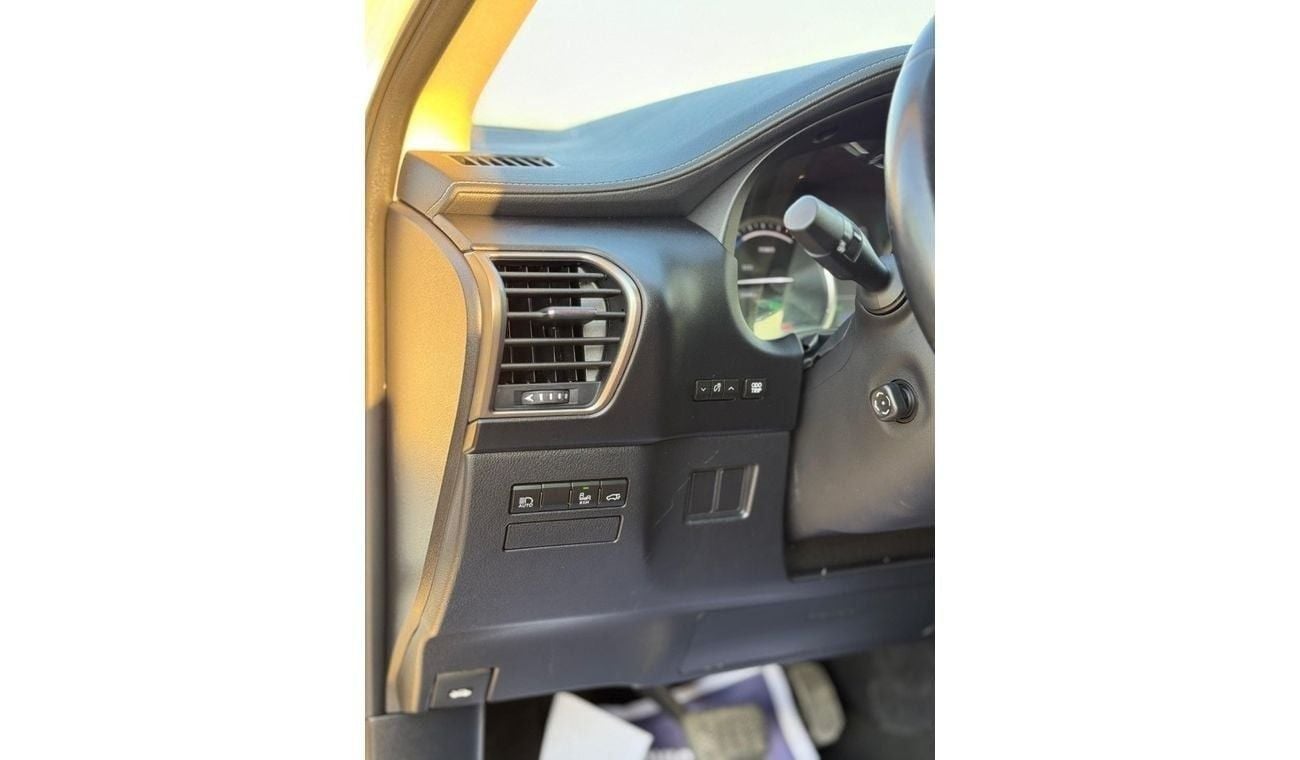 لكزس NX 300 LEXUS NX300h Hybrid Platinum