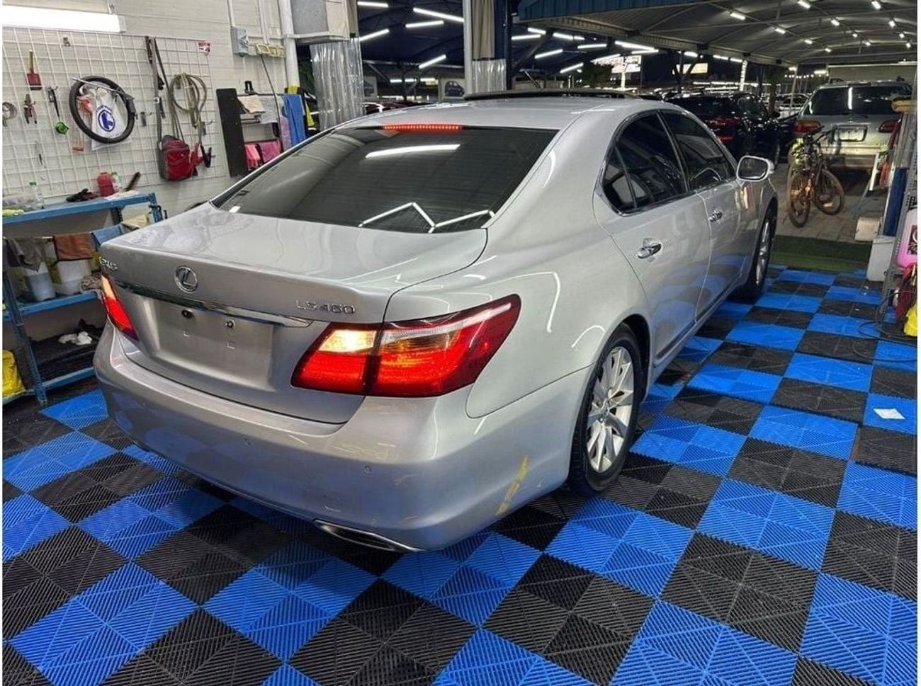 Lexus LS460 Platinum LWB 4st 4.6L