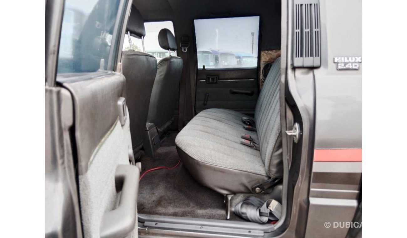 Toyota Hilux TOYOTA HILUX PICK UP RIGHT HAND DRIVE (PM1554)