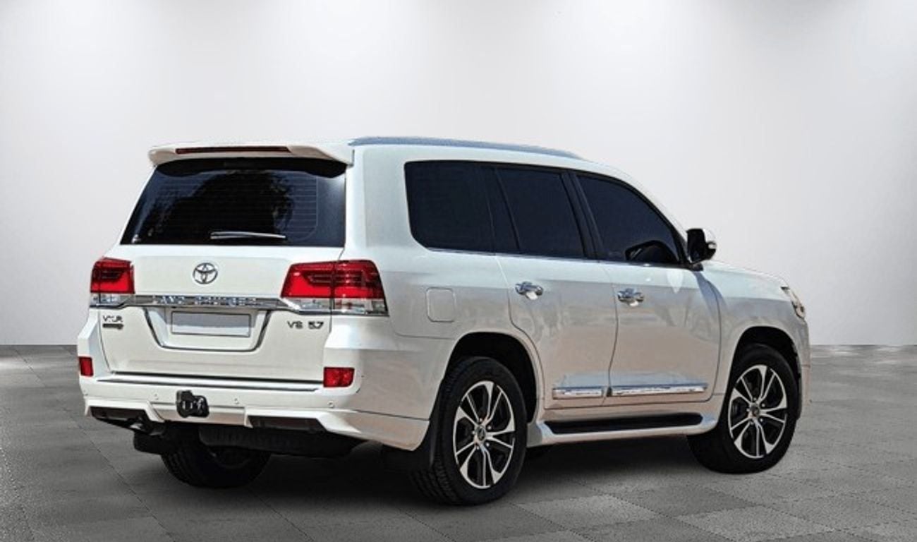 Toyota Land Cruiser VXR 5.7L 4WD VXR 5.7L-8CYL 4WD Grand Touring - Completely Agency Maintained - Low Mileage Al Futtaim