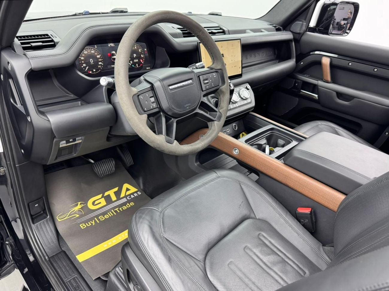 Land Rover Defender 2022 Land Rover Defender 90 HSE P400, 2026 land Rover Warranty, Full LR Service History, GCC