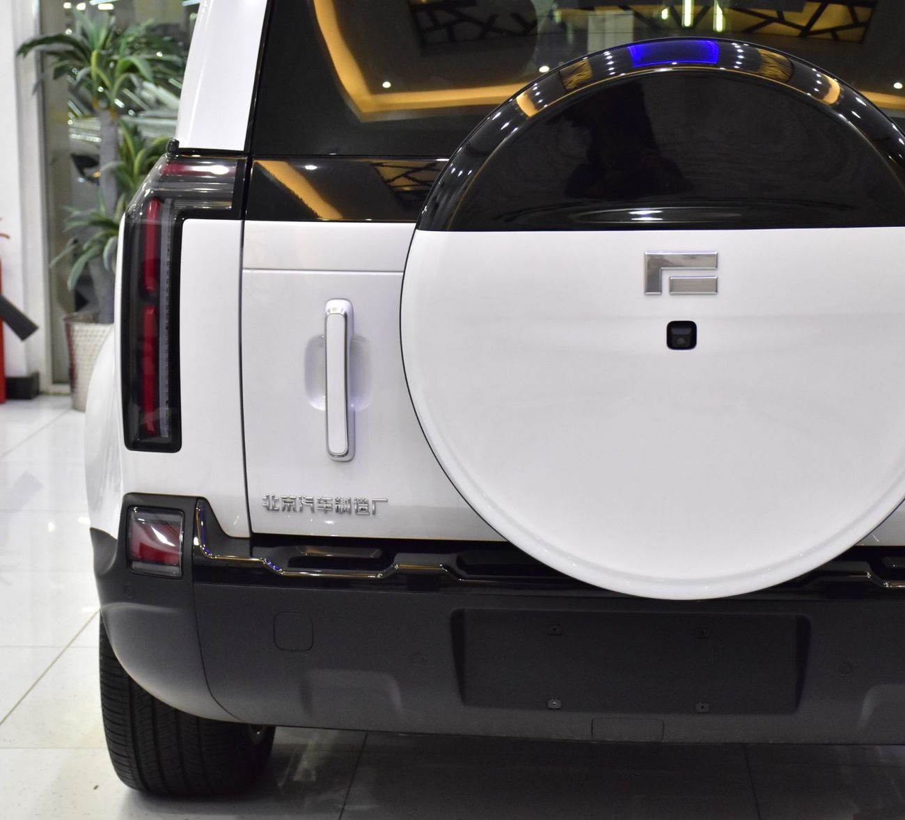 ROX 01 EXCELLENT DEAL for our ROX 01 V.I.P Long Range ( 2026 Model ) in White Color GCC Specs