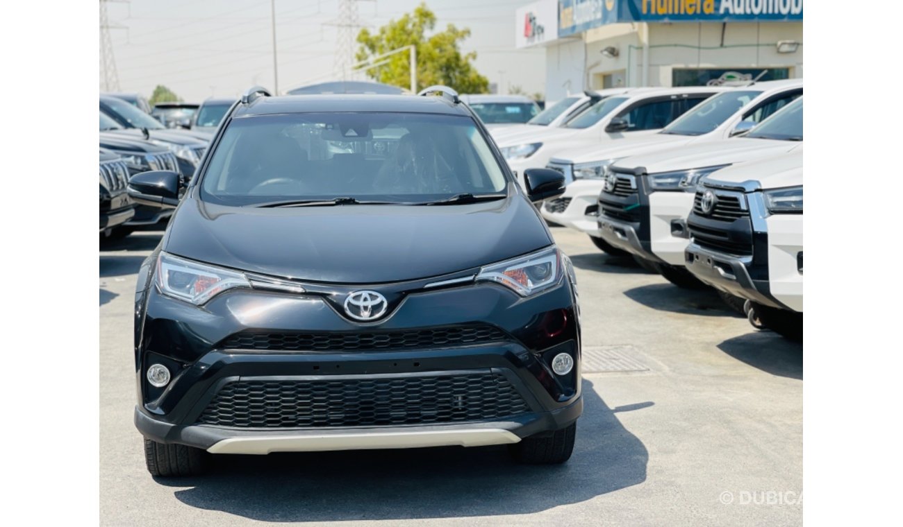 تويوتا راف ٤ Toyota RAV4 with sunroof leather electric seat push start button with big side door button also have