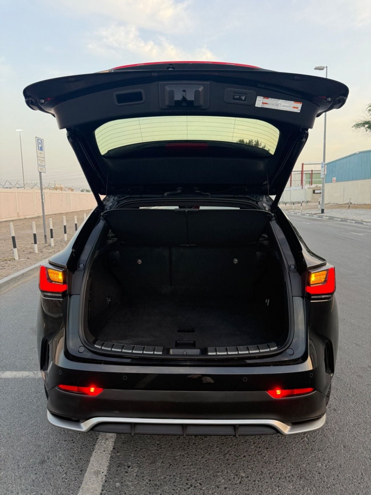 لكزس NX350 F SPORT