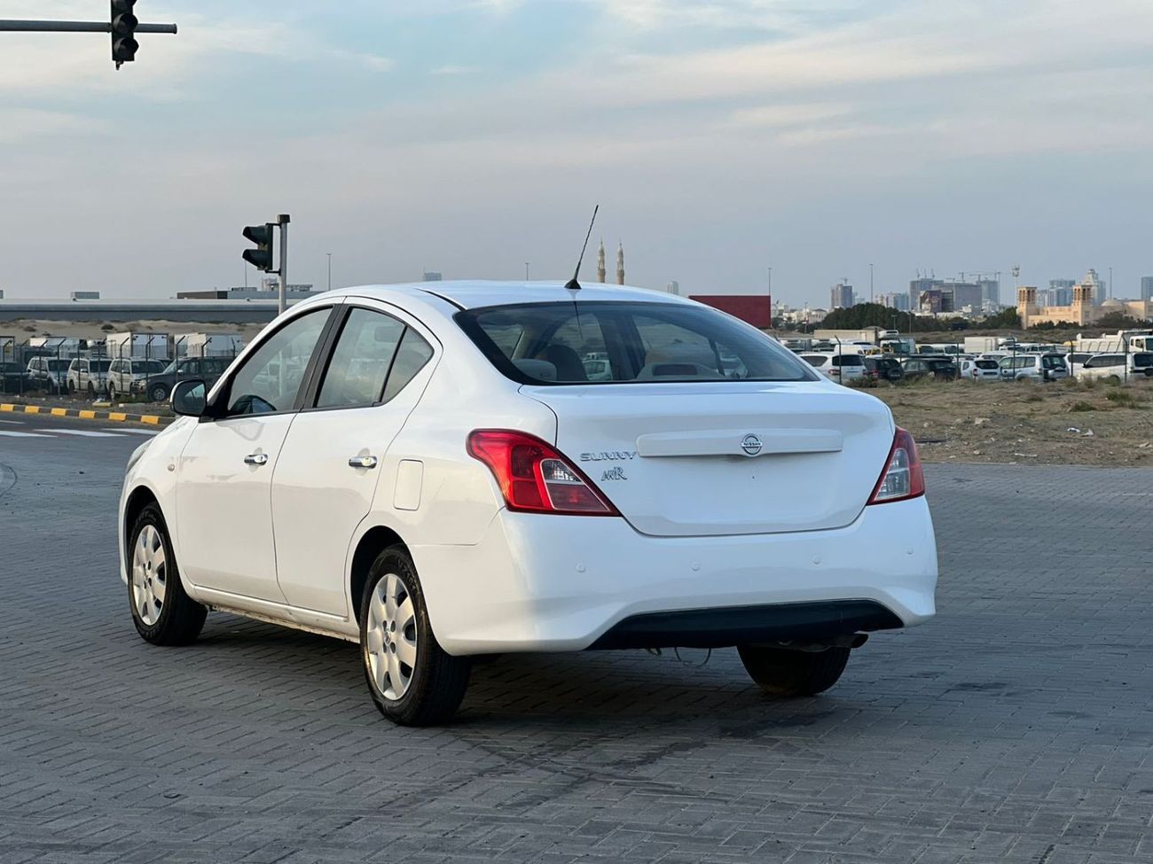 Nissan Sunny SV 1.6L
