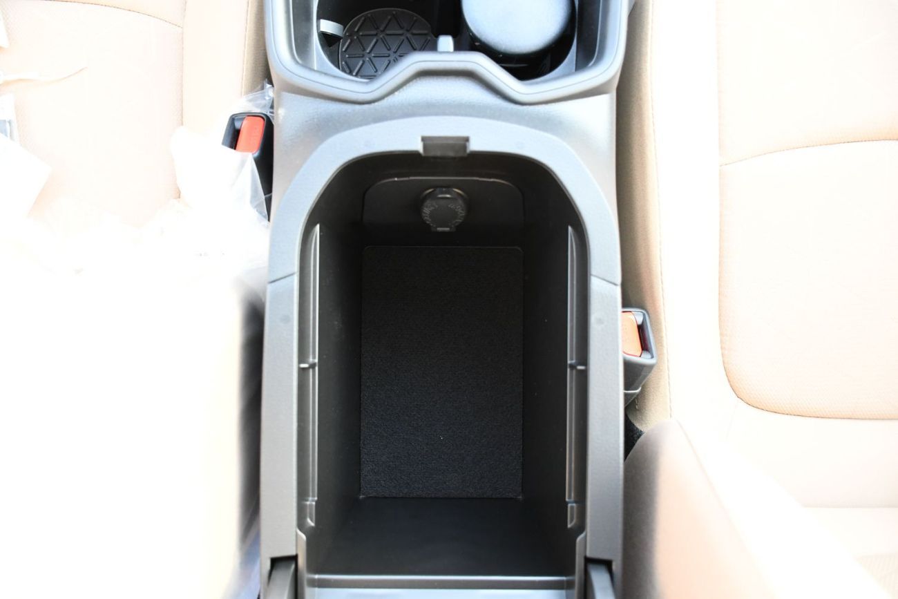 Toyota RAV4 2.5L XLE PETROL WITH SUNROOF  (FOR LOCAL10 %)