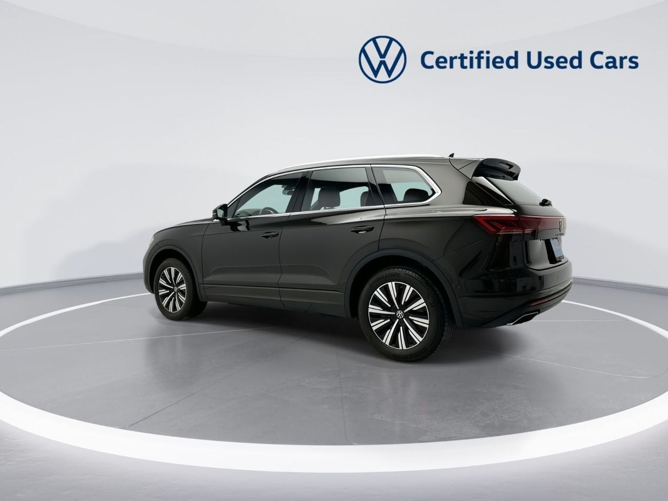 Volkswagen Touareg ELEGANCE with Sunroof - Leather Seats 3L