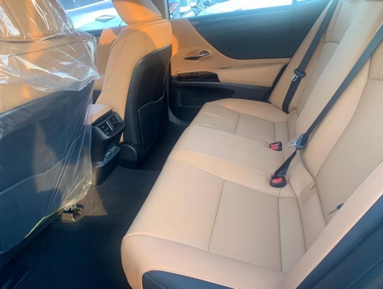 Lexus ES350 3.5 L PETROL V6 2025