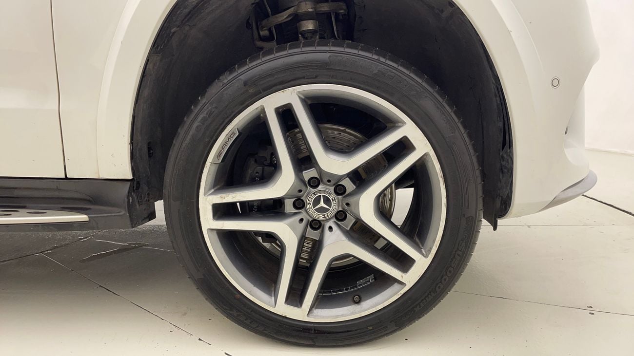 مرسيدس بنز GLS 400 AMG PACK 3 | بدون دفعة مقدمة | اختبار القيادة في المنزل