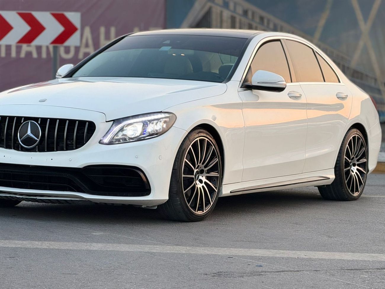 Mercedes-Benz C 300 Luxury 2.0L