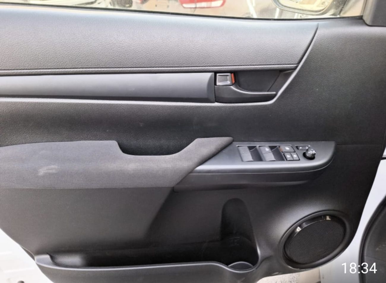 Toyota Hilux Toyota Hilux pickup double cabin manual gear diesel 2.8L wide body  mid option