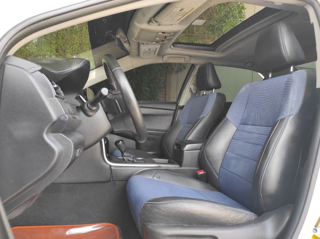 Toyota Camry Limited 2.5L Toyota Camre 2016 2.5 Full options no1