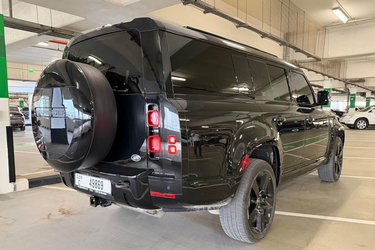 لاند روفر ديفندر P130