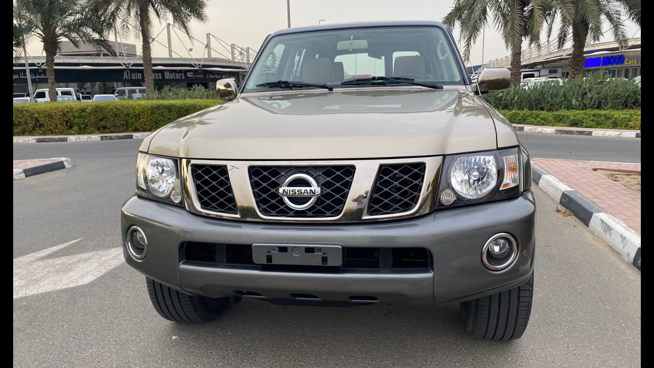 Nissan Patrol Super Safari