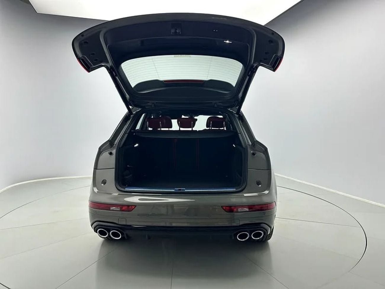 Audi SQ5 SUV TFSI 354hp (Ref# 02946)