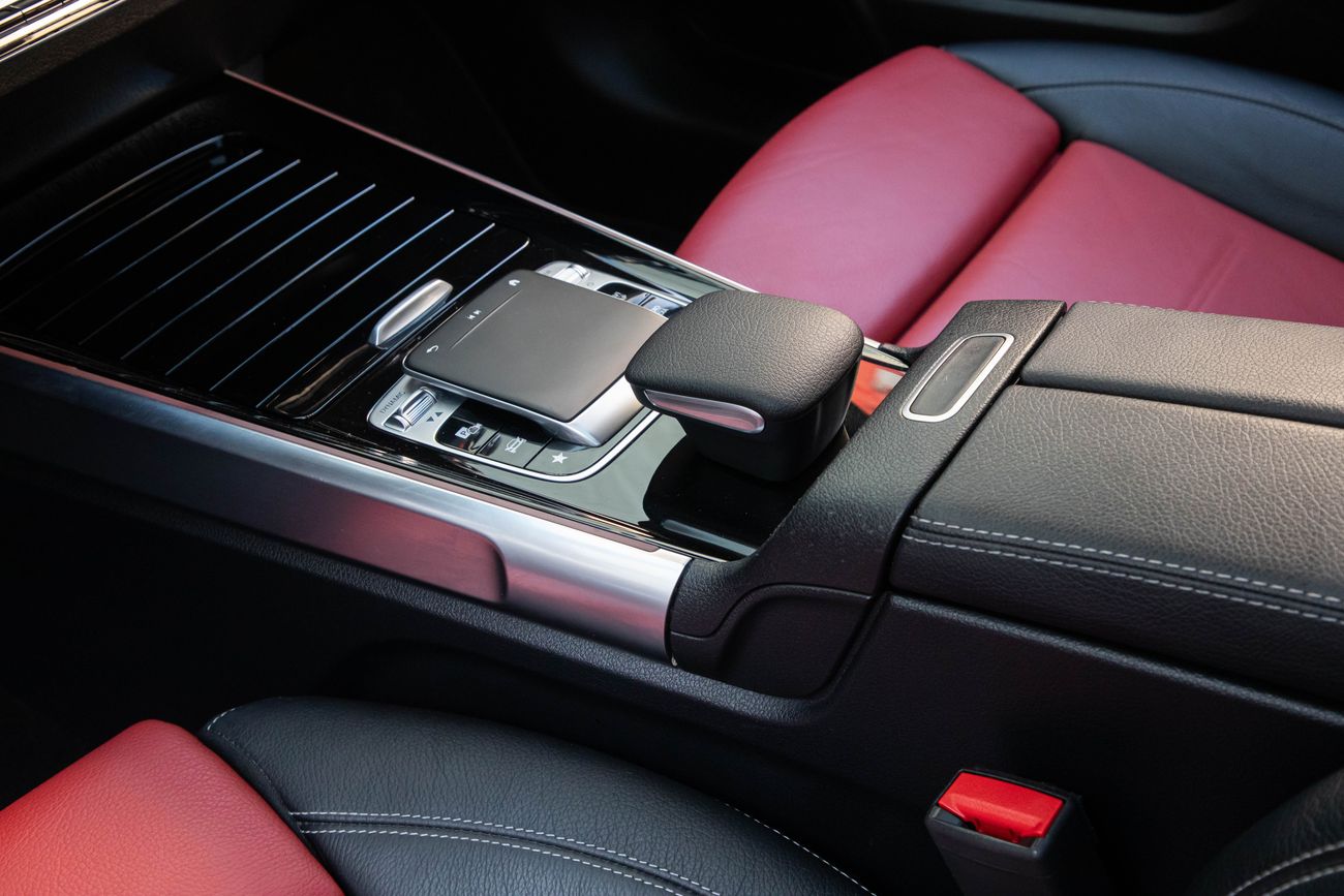 Mercedes-Benz GLB 250 2,840 P.M | 0% Downpayment | Mercedes-Benz GLB AMG 4 Matic | Agency Warranty!