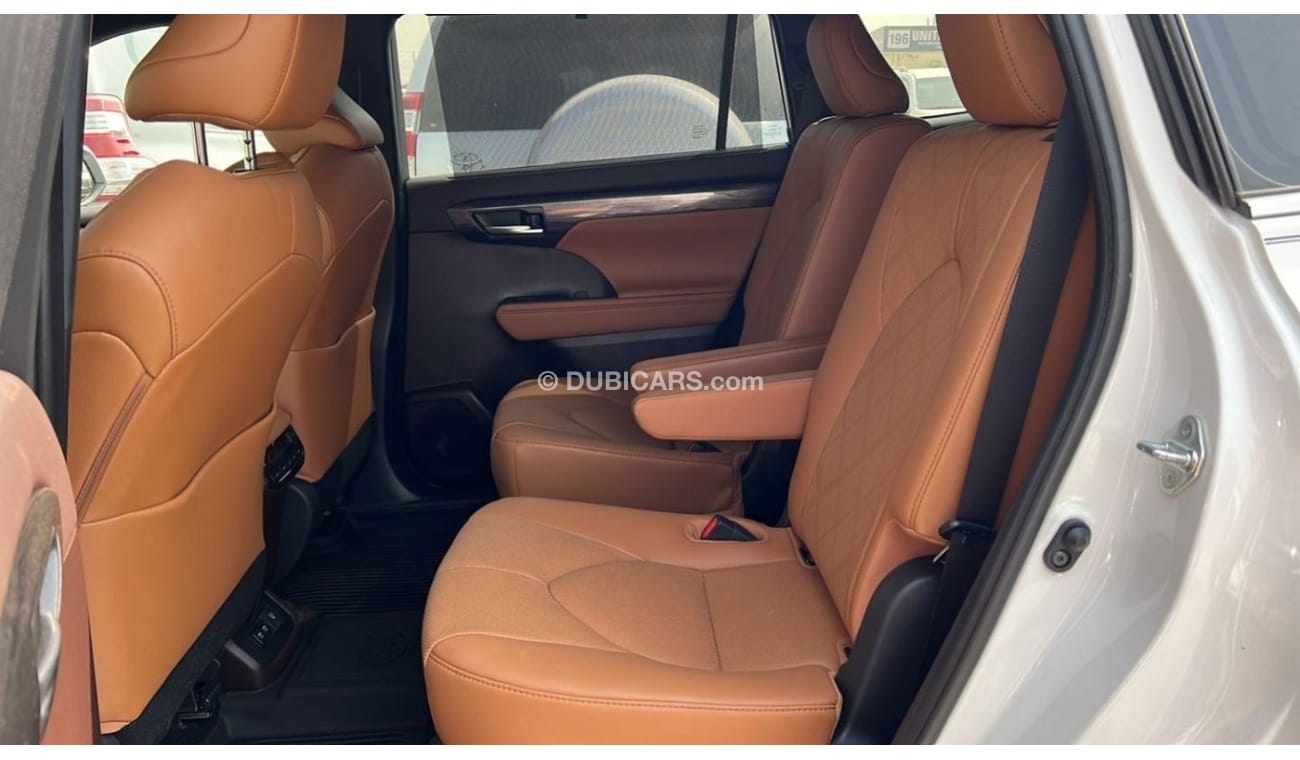 Toyota Highlander 2021 Toyota Highlander Platinum 4x4 Full Option Panoramic / clean title no accident