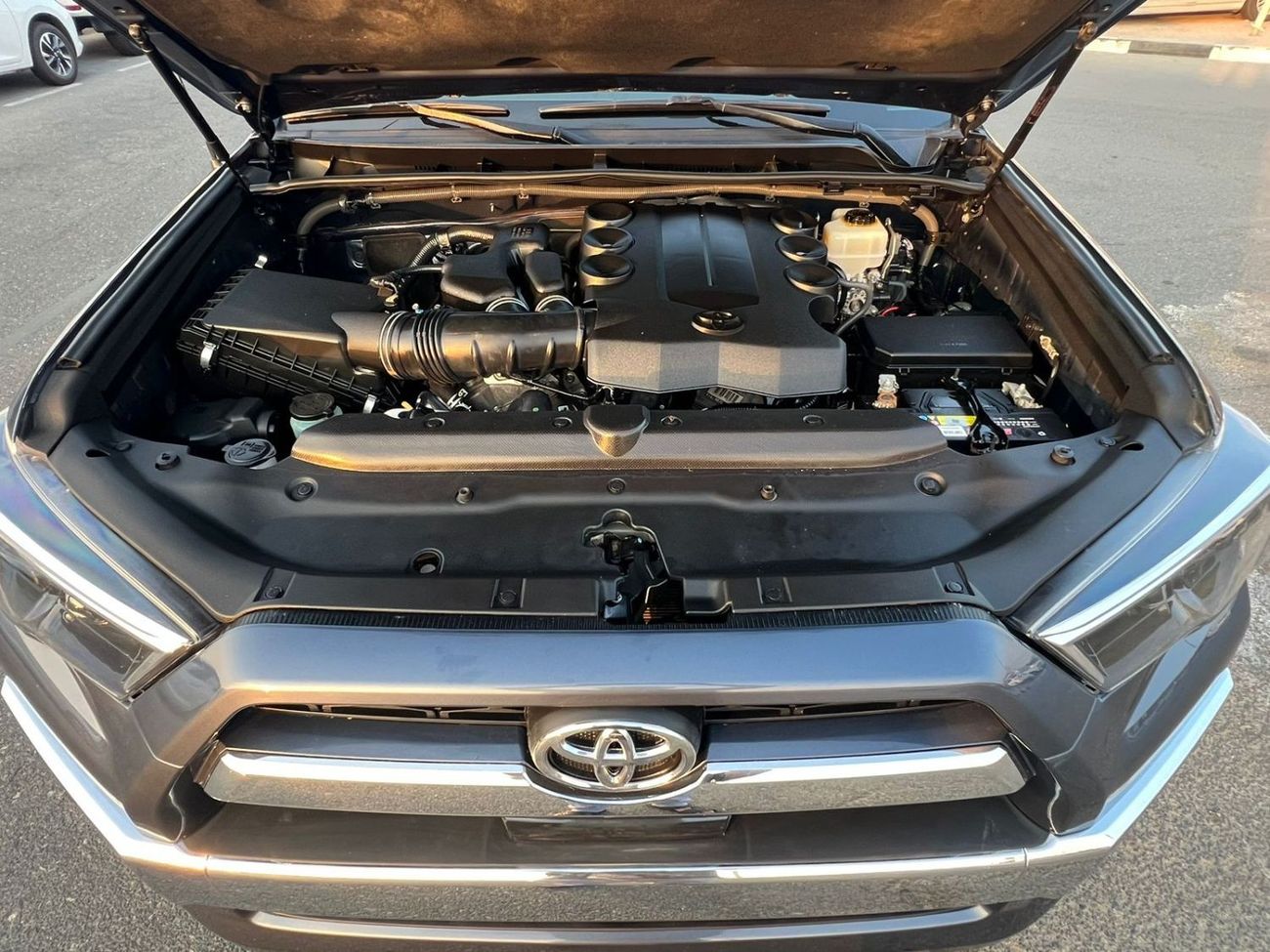تويوتا Runner4 2013 TOYOTA 4RUNNER LIMITED FULL OPTION - 4.0L V-6 DOHC, VVT,PUSH START - LEATHER ELECTRIC SEATS