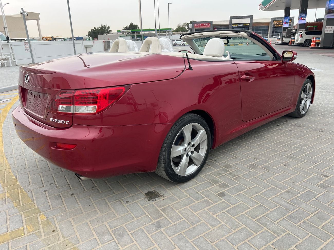 لكزس IS 250C IS 250c