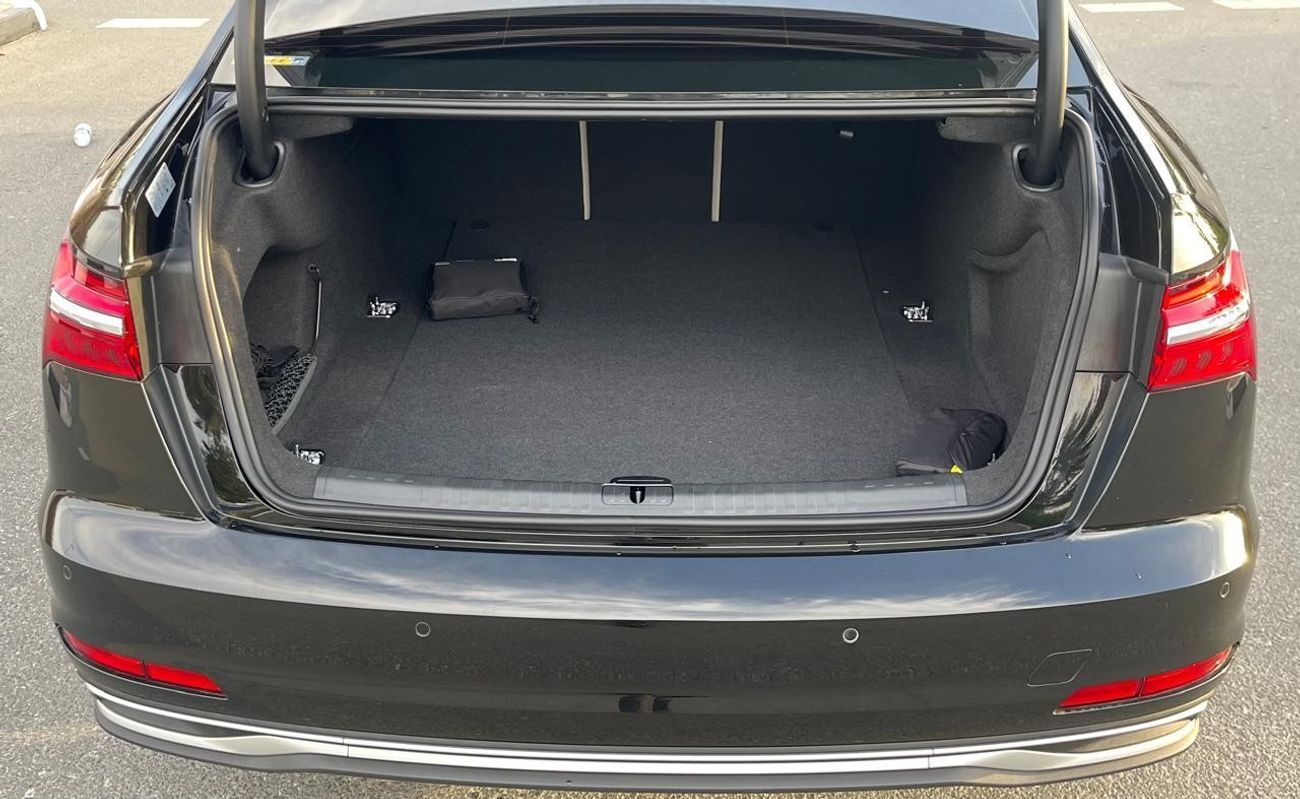 أودي A6 40 TFSI (190 HP) 40 TFSI Full Option Warranty & Service 2025 GCC