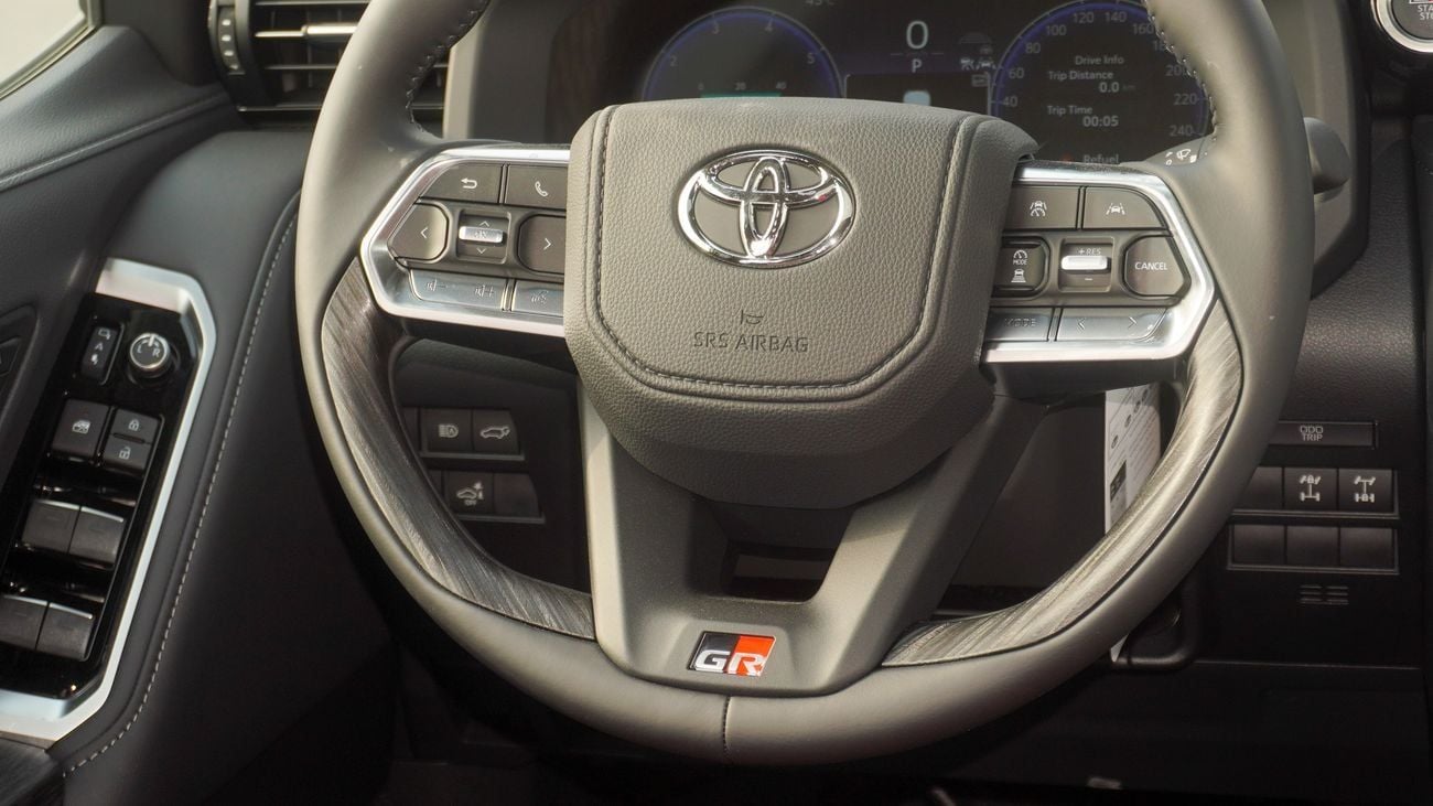 تويوتا لاند كروزر GR SPORT 3.5L V6