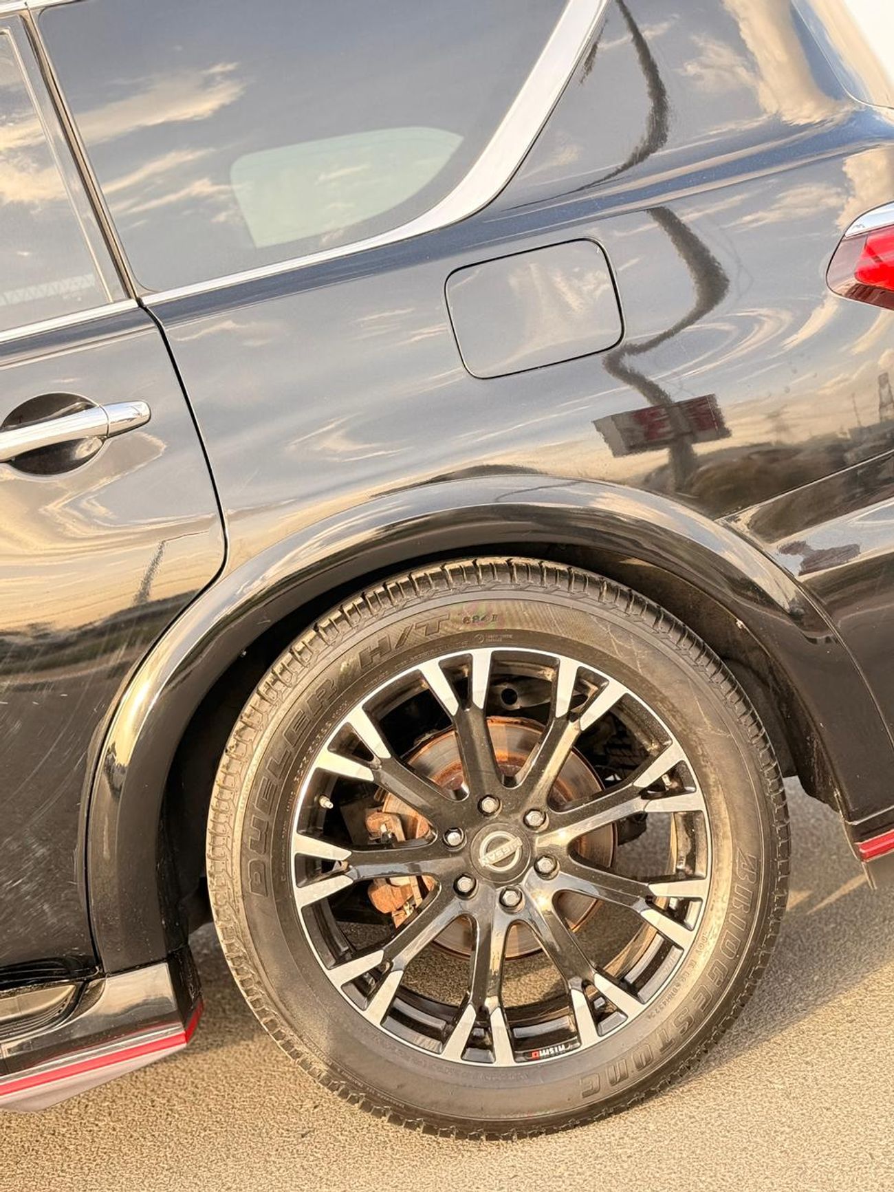 Nissan Armada 4WD 5.6 L Nismo