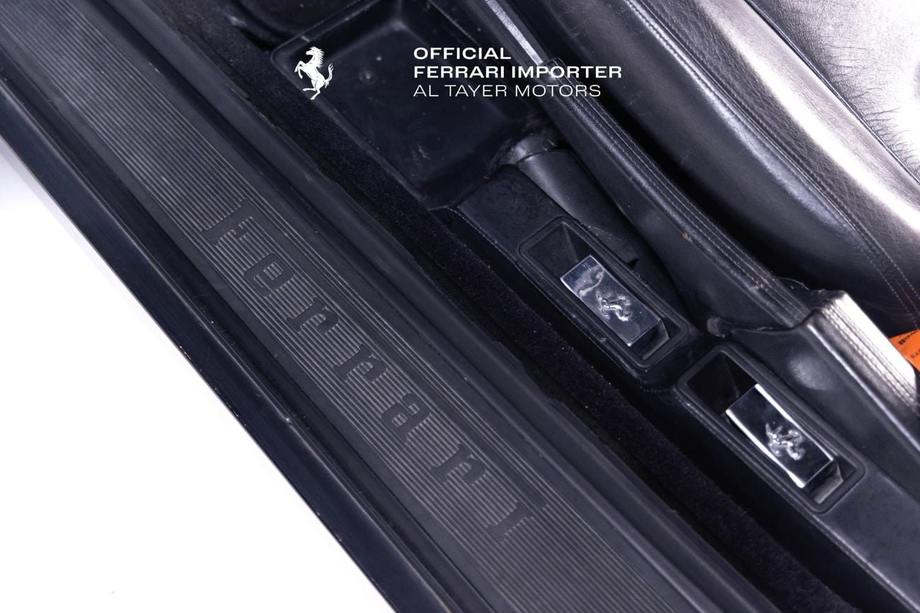 Ferrari Testarossa Drive the Legend: Classiche MY in Rosso Corsa