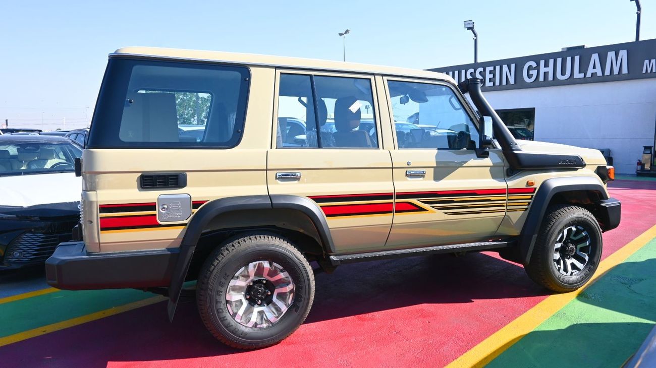 تويوتا لاند كروزر 70 Toyota Land Cruiser LC76 Hardtop 2025