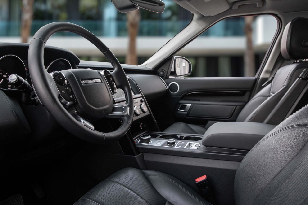 Land Rover Discovery Discovery HSE | 2,155 P.M | 0% Downpayment | WARRANTY | PRISTINE