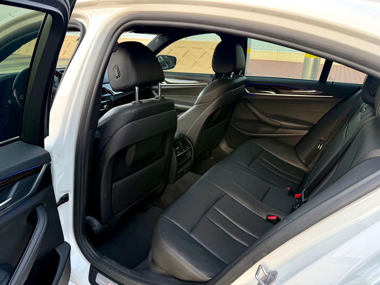 بي أم دبليو 530i