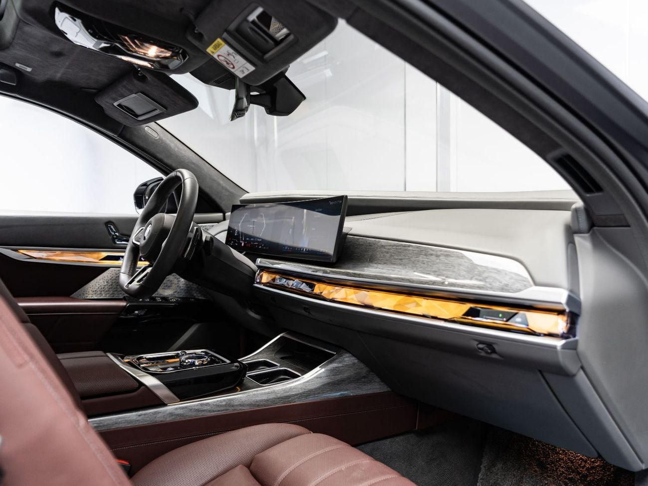 بي أم دبليو 760i XDRIVE MASTERCLASS M SPORT PACKAGE BACK TO DUBAI | BACK IN MOTION | 2030 BMW Warranty + Service Contract, GCC