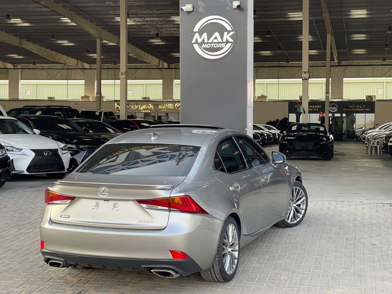 لكزس IS 350 F-Sport Platinum 3.5L IS 3.5L V6 / PLATINUM / CLEAN TITLE / 1290 AED MONTHLY