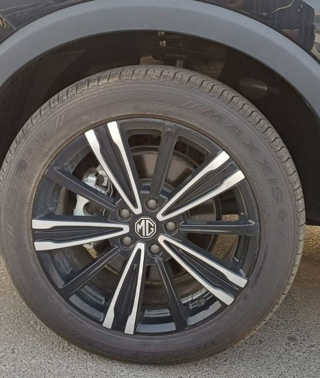 أم جي RX5 MG RX5 1.5L COLOR BLACK MODEL 2025
