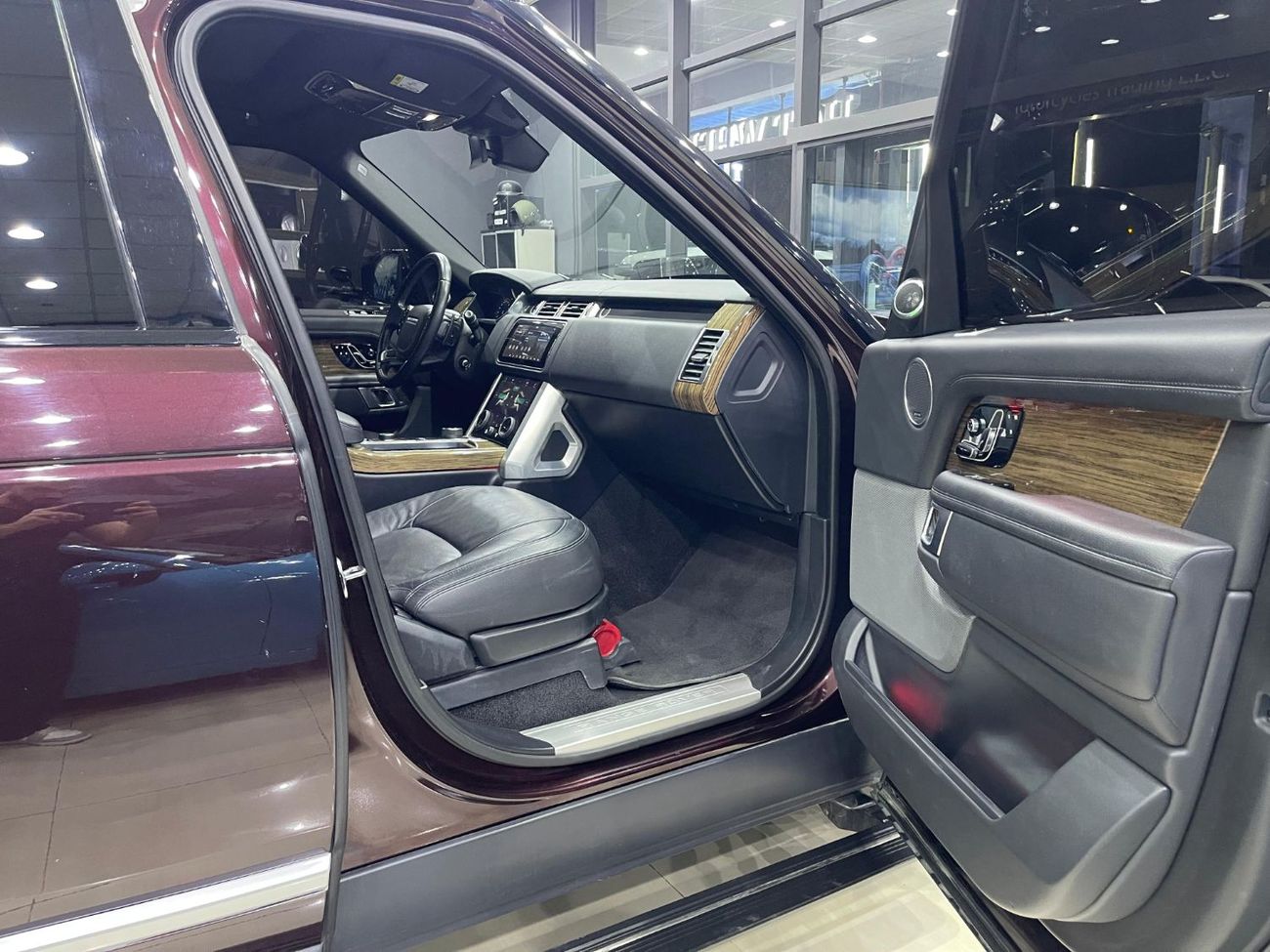 لاند روفر رينج روفر HSE 3.0L (380 HP)