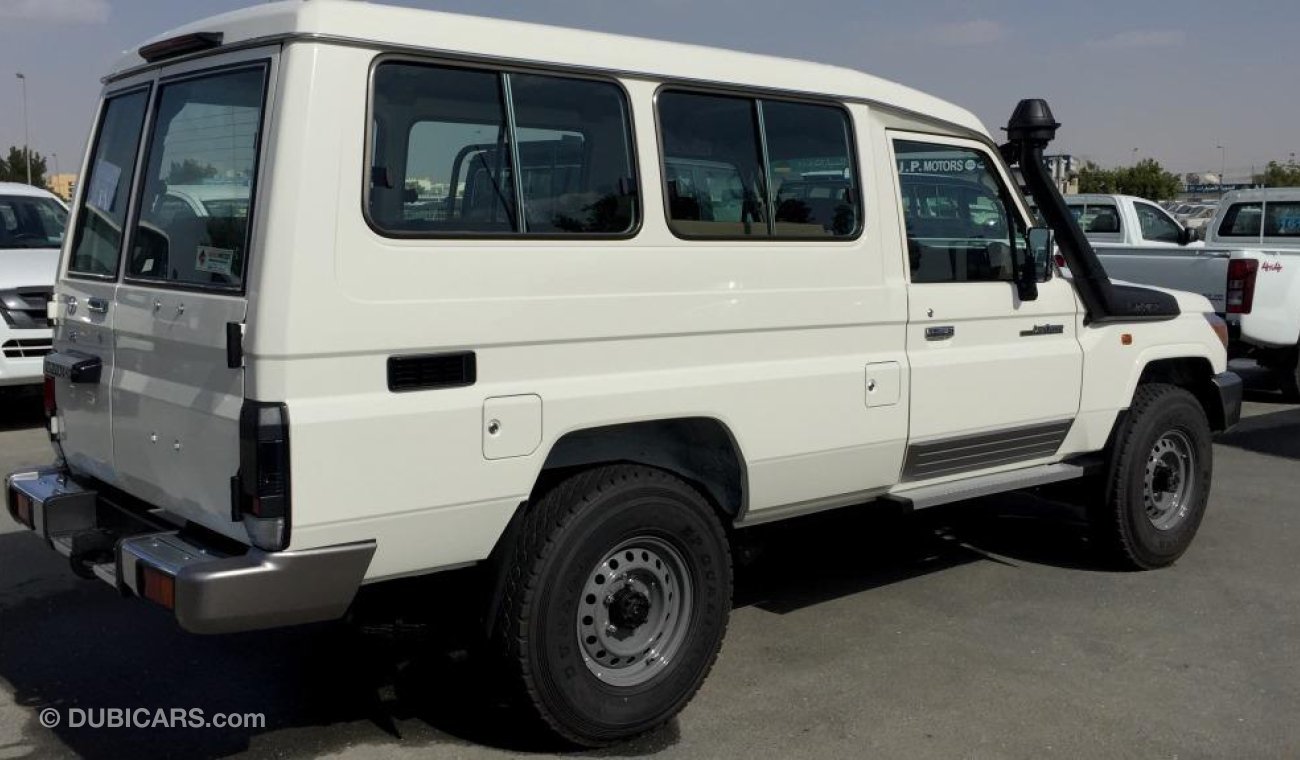 Toyota Land Cruiser VDJ78 V8 Diesel