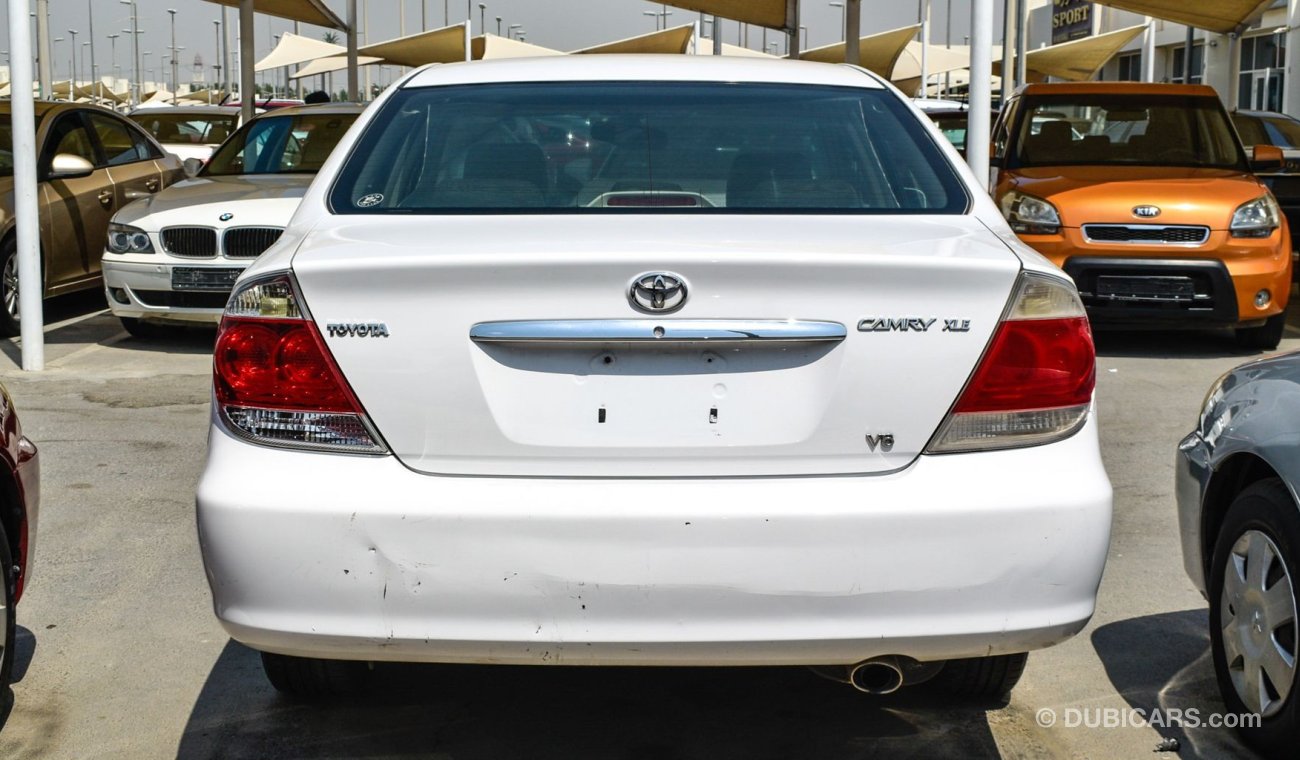 Toyota Camry XLE V6