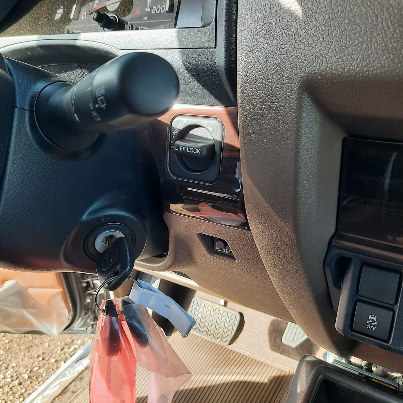 تويوتا لاند كروزر 70 S-DLX 2.8L (3 Door)