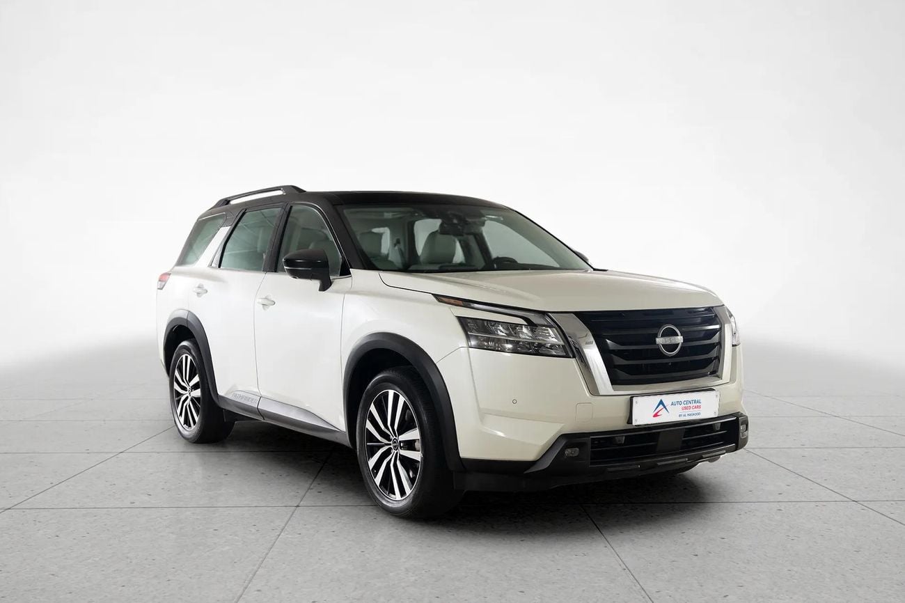 Nissan Pathfinder SV 3.5