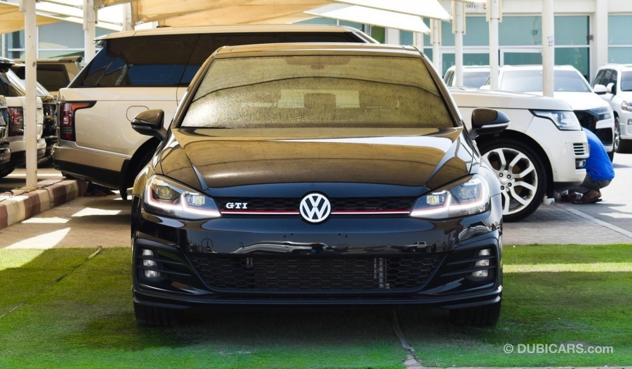 فولكس واجن جولف GTi