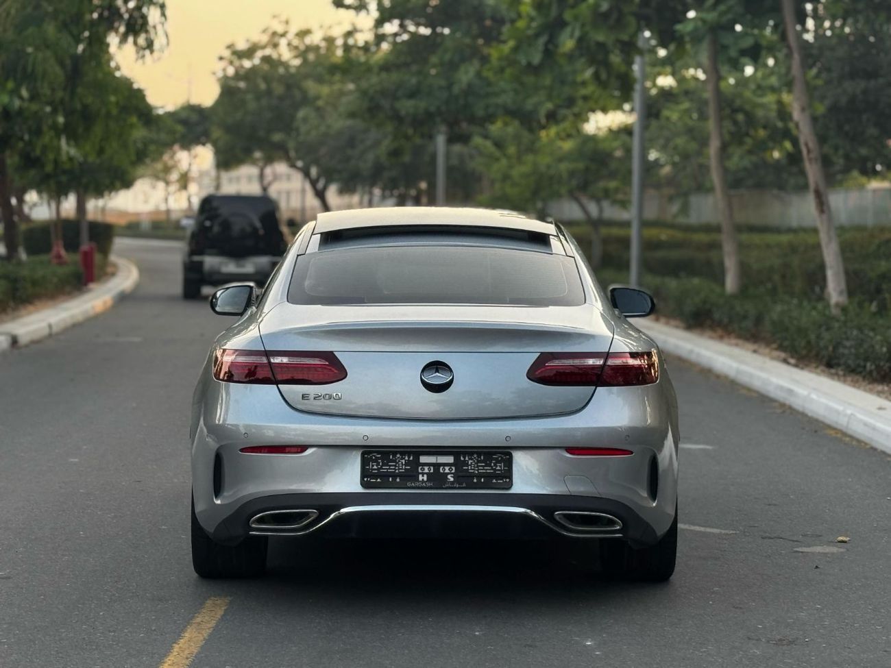 Mercedes-Benz E200 Premium 2.0L