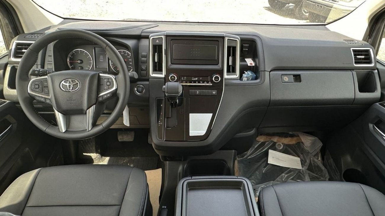 تويوتا جرافينا 3.5L V6 6-STR LEATHER AT (EXPORT ONLY)