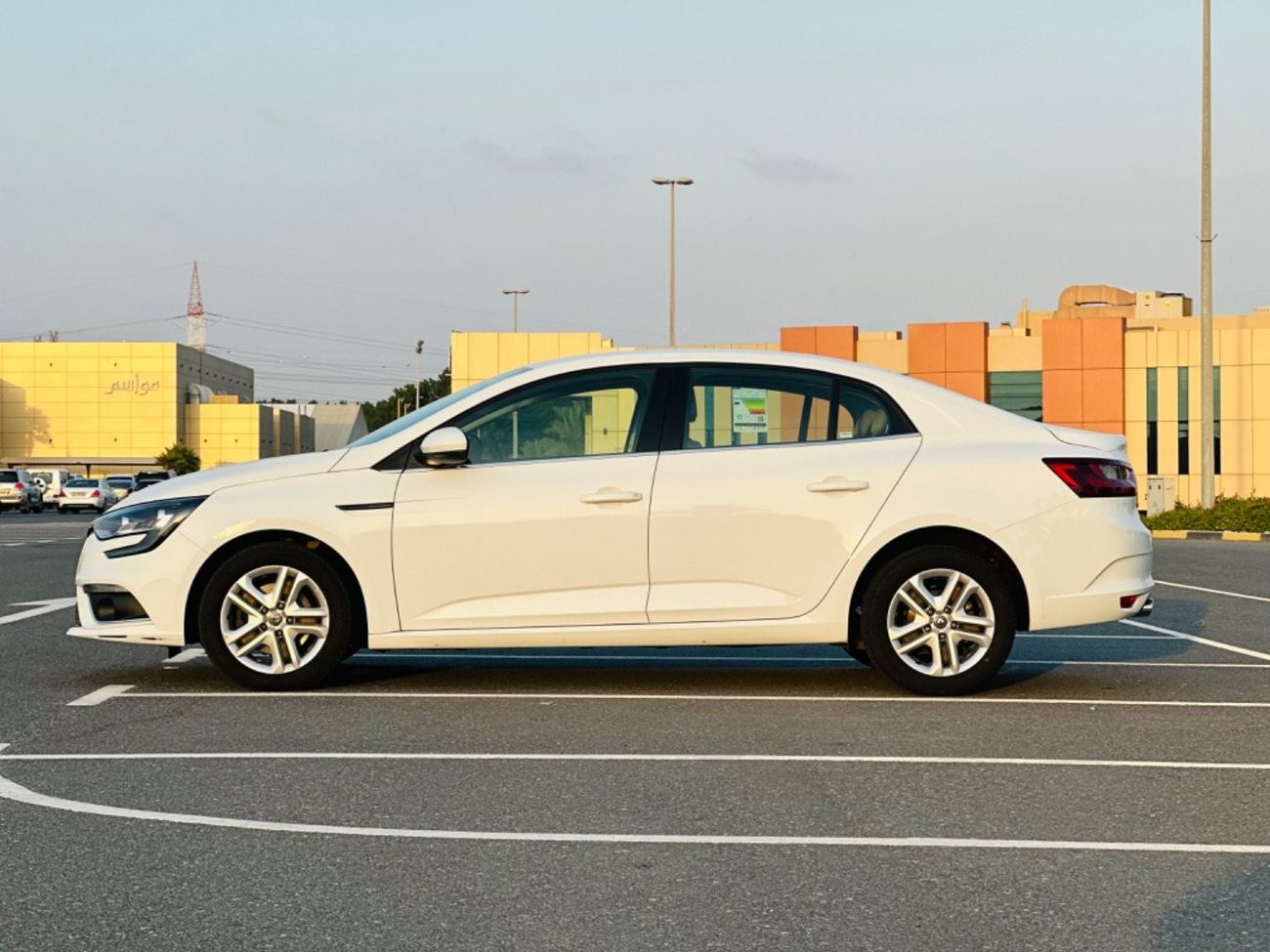 Renault Megane LE RENAULT MEGAN MODEL 2020 GCC SPACE