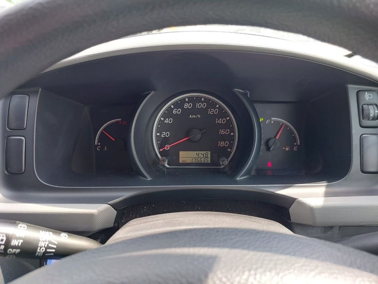 Toyota Hiace TOYOTA HIACE COMMUTER VAN 2013 RHD 3.0 L DIESEL AUTOMATIC (PM63050)