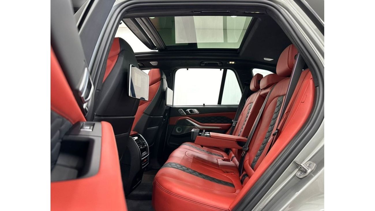 بي أم دبليو X5 M 2022 BMW X5M Competition, Nov 2026 BMW Warranty + Service Pack, Full Options, Low Kms, GCC