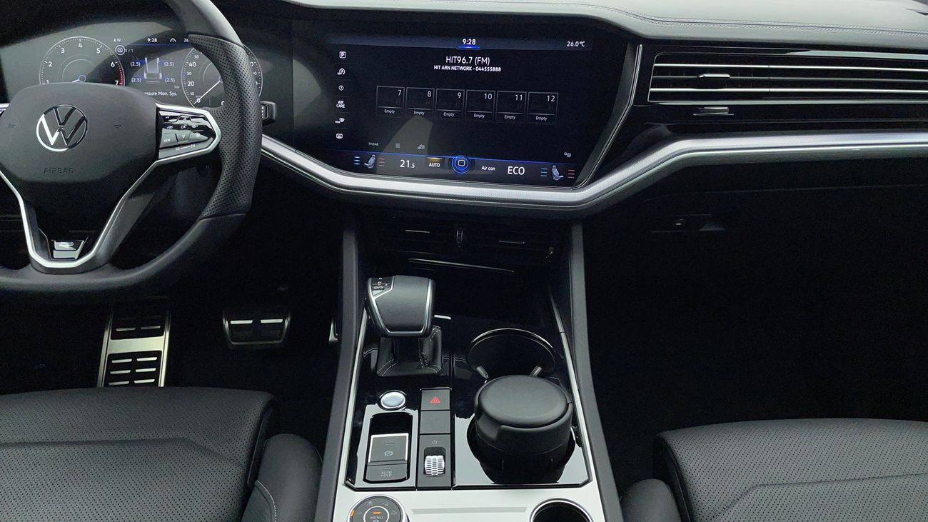 Volkswagen Touareg R LINE 3 | Zero Down Payment | Free Home Test Drive